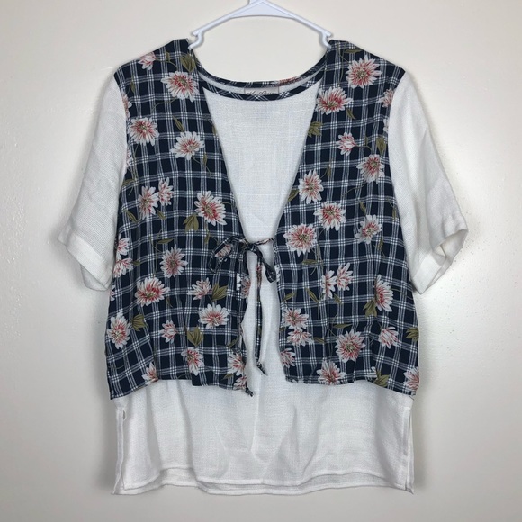 Kim Rogers Tops - Kim Rogers Short Sleeve Top w/ Vest